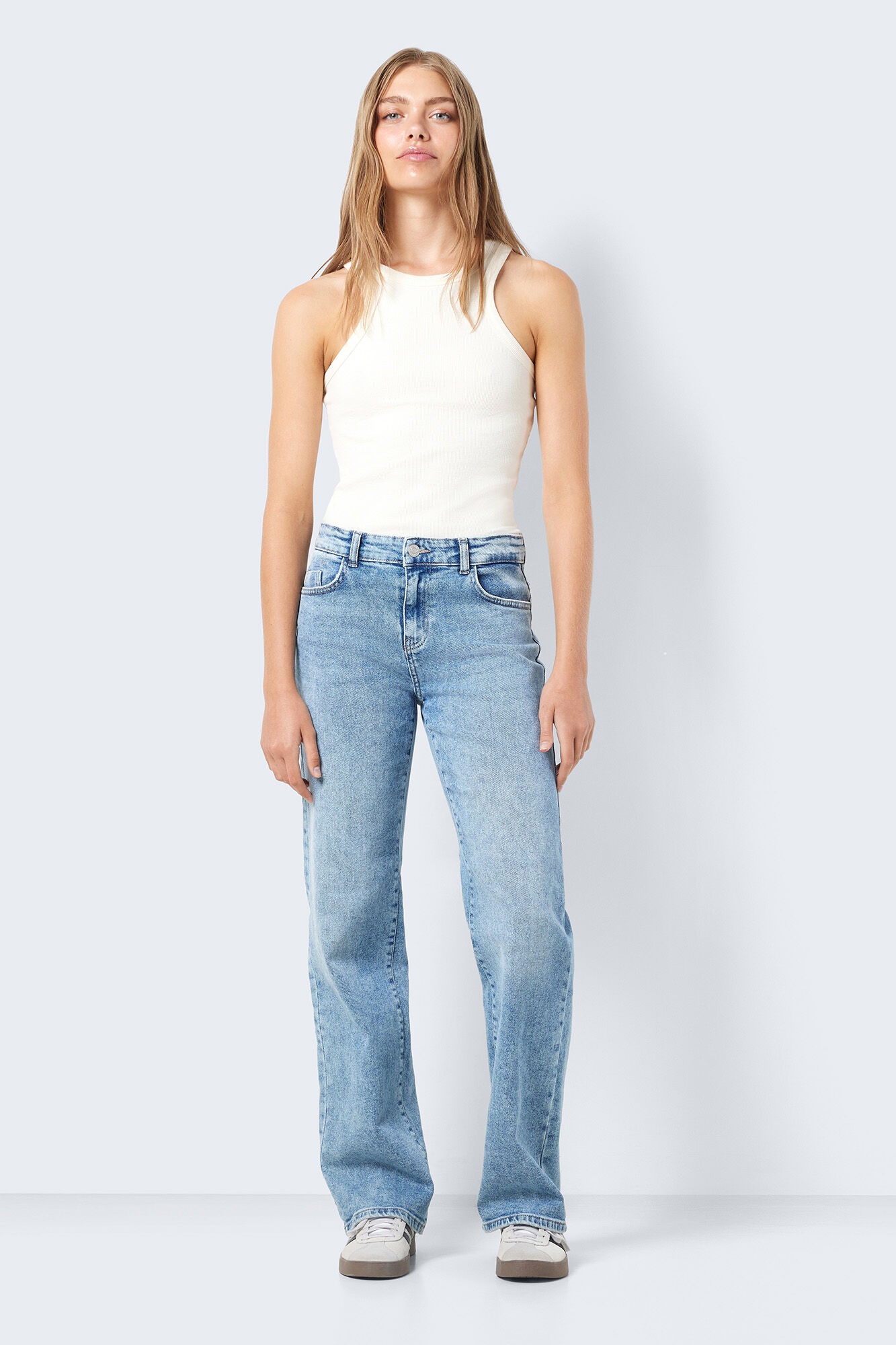 calças jeans de perna larga