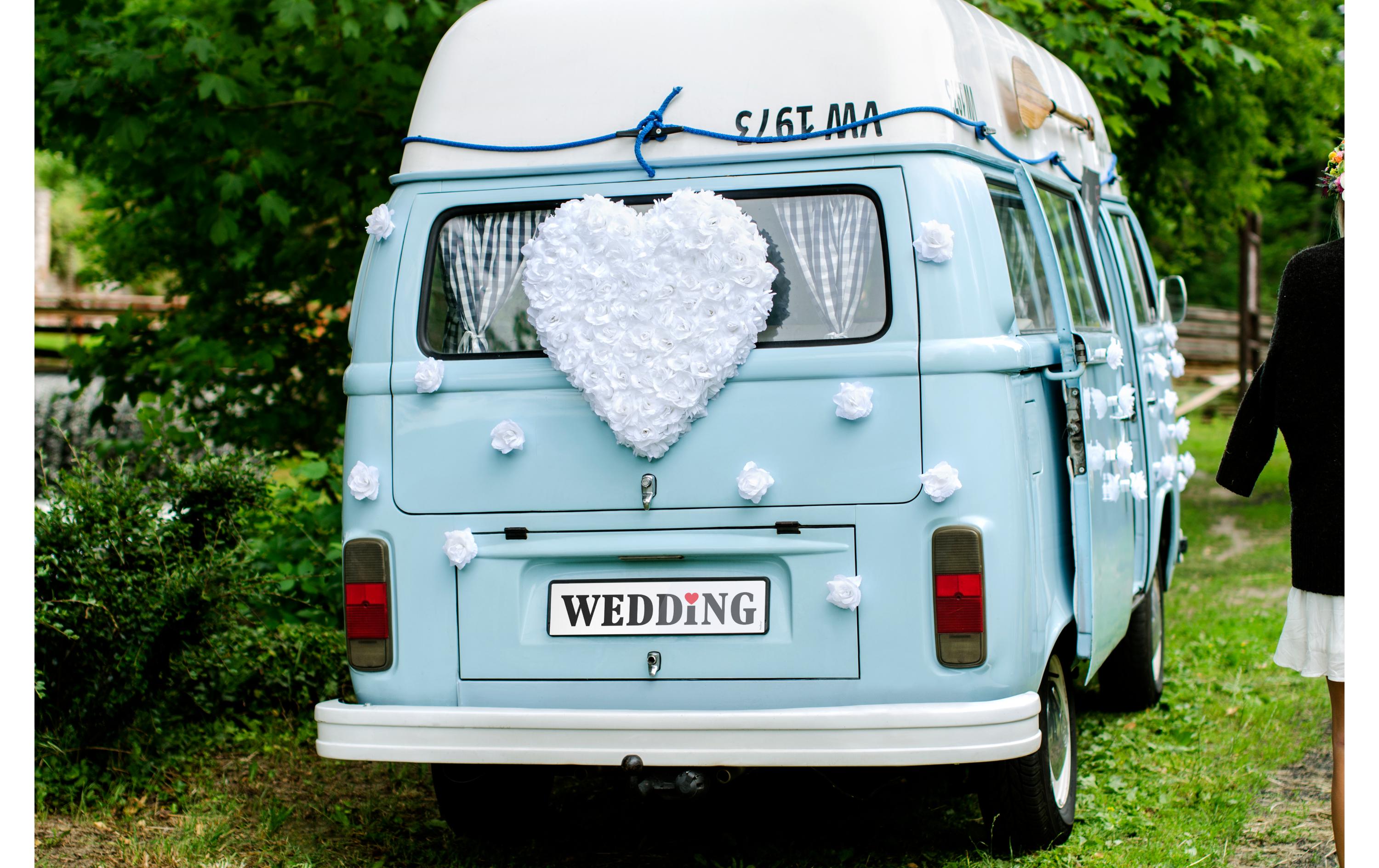 Hochzeitsaccessoire Autodekoration Rose Selbstklebend WeissAutoschmuck Rose selbstklebend als Dekoration für die Hochzeit