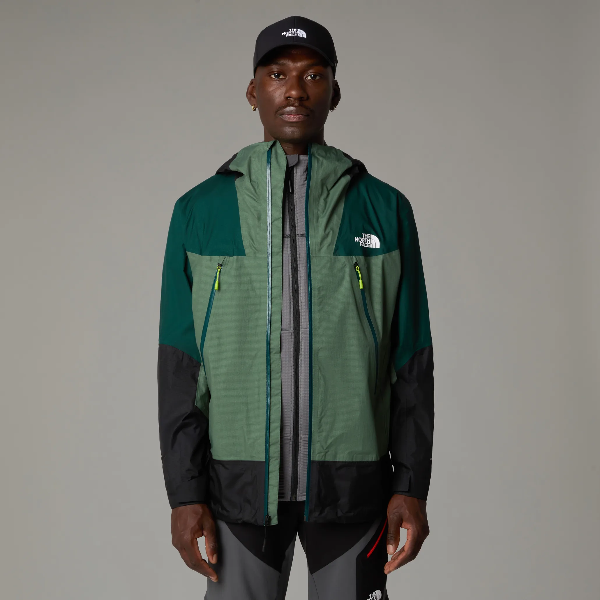 The North Face Men's Signal 2.5-Layer DryVent Duck Green/Deep Nori/TNF Black