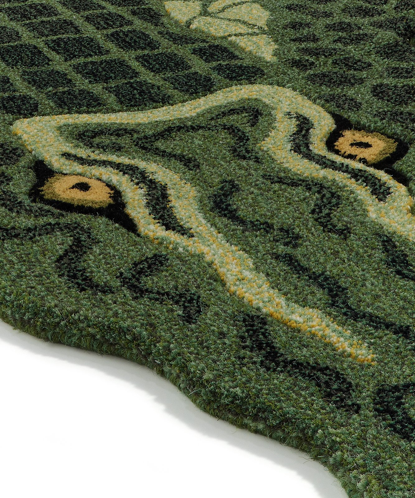 DG Crocodile Rug XL