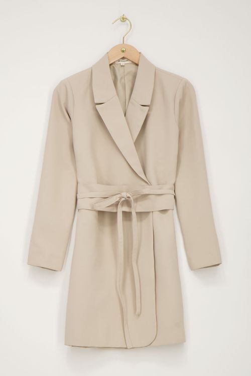 Beige blazerjurk met ceintuur