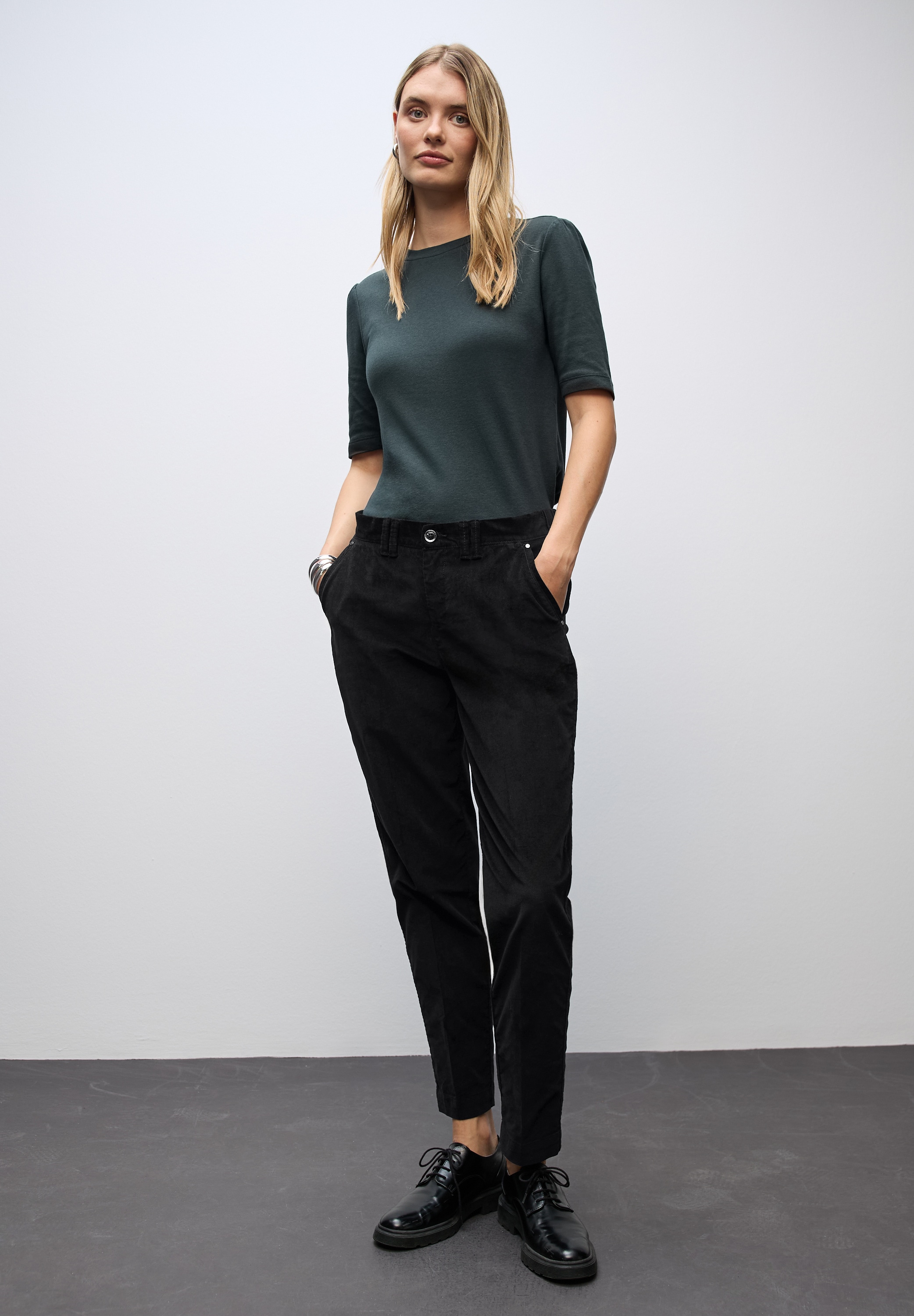 STREET ONE Chinohose »Velvet«  mit Taschen