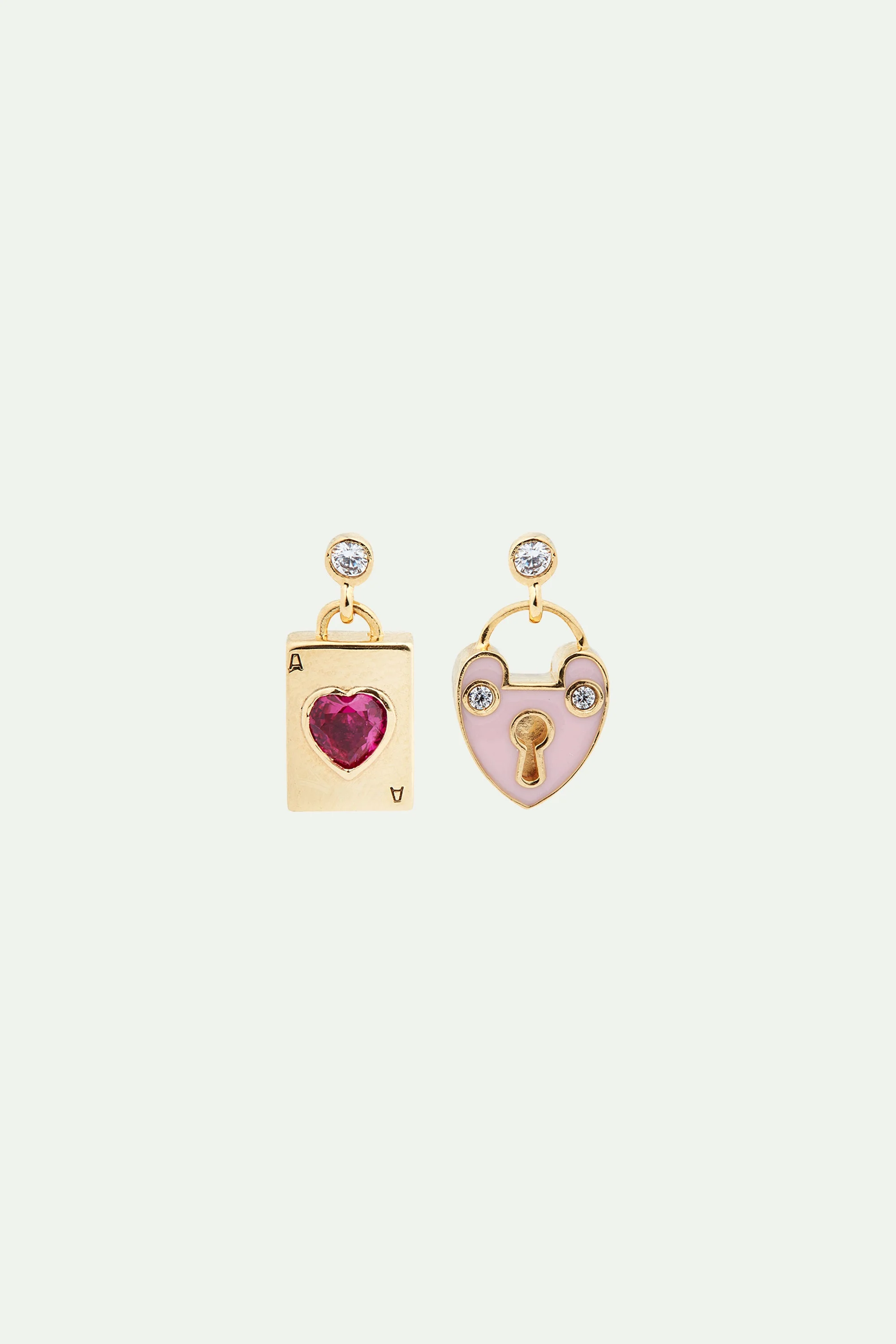 Boucles d'oreilles asymétriques cadenas coeur et carte coeur | Doré