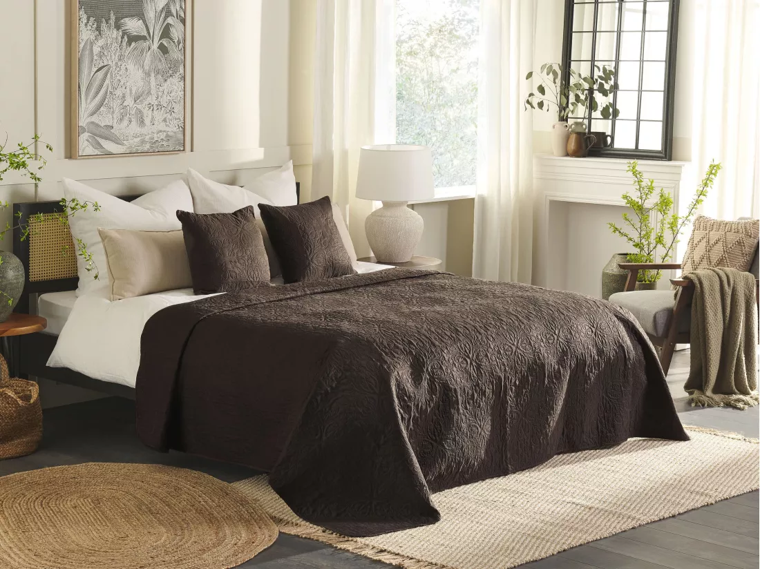 Couvre-lits avec coussins RAYEN 200 x 220 cm Marron
