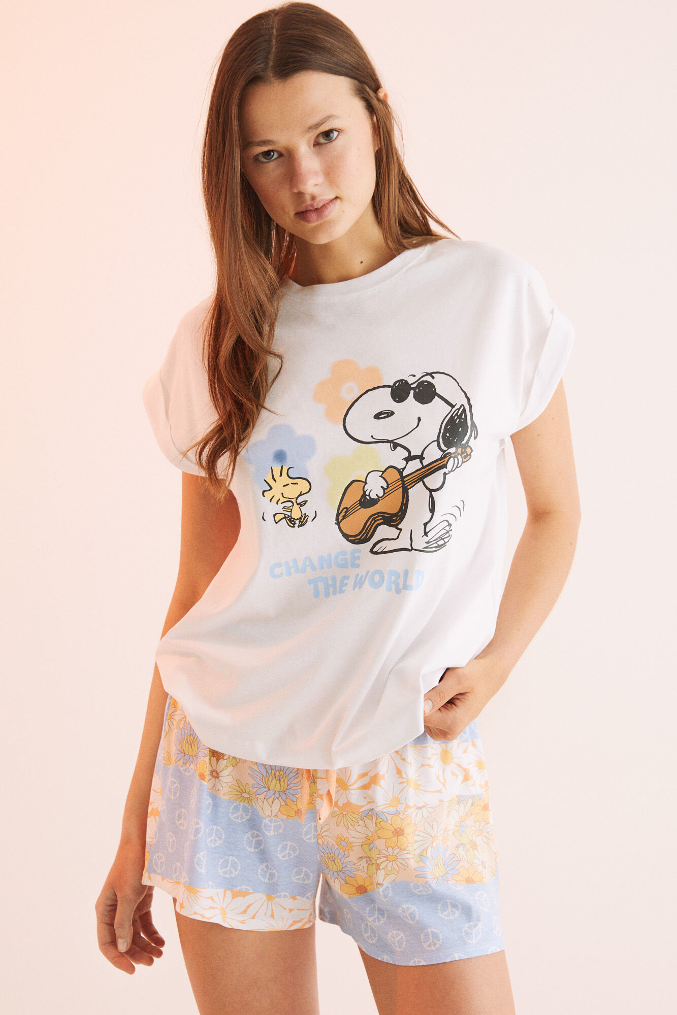 Pijama curto hippie do Snoopy, 100% algodão - bege