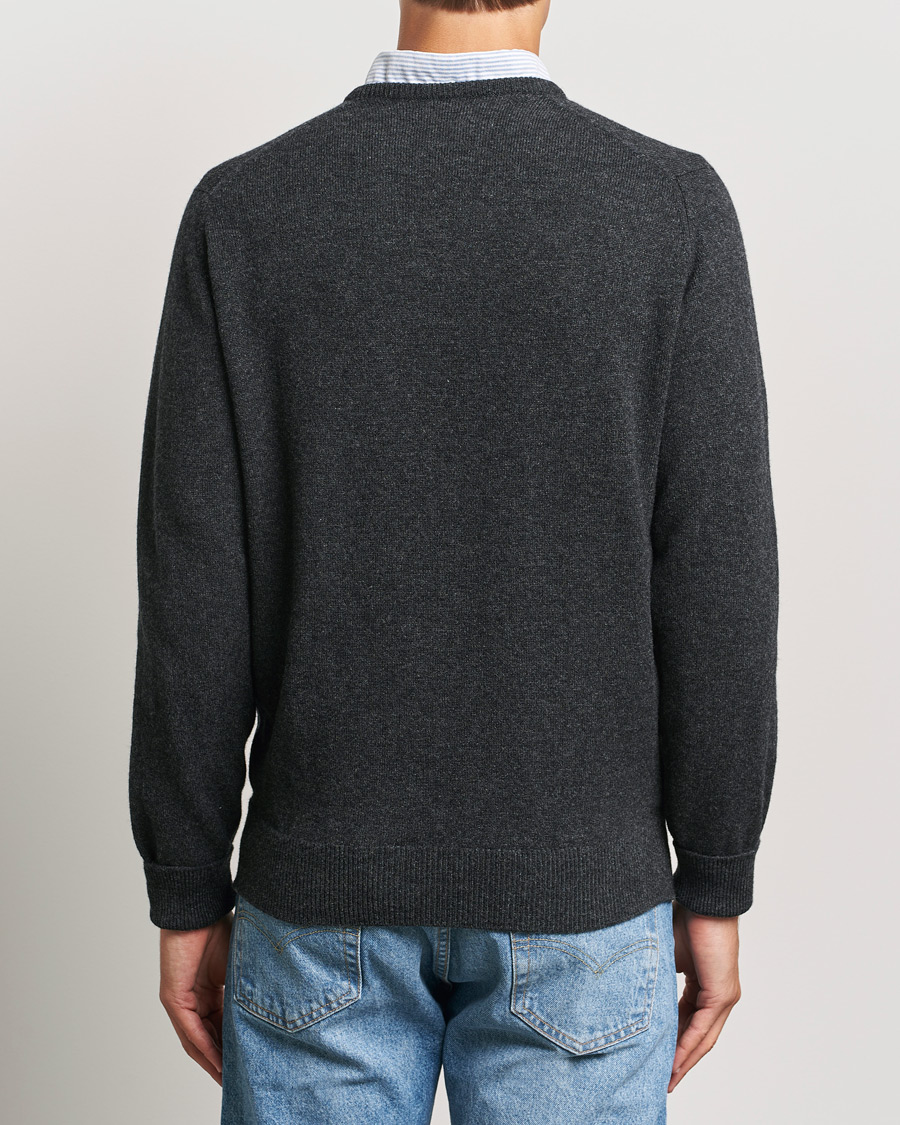 William Lockie Rob Lambswool V-Neck Charcoal