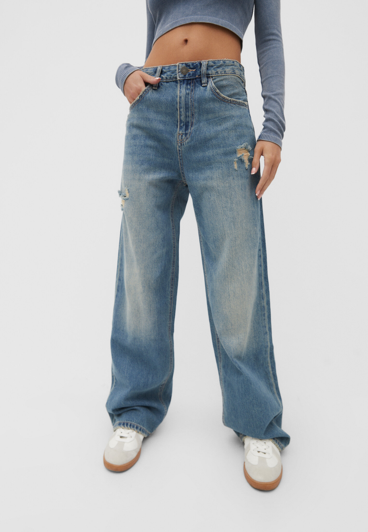calças jeans de perna larga