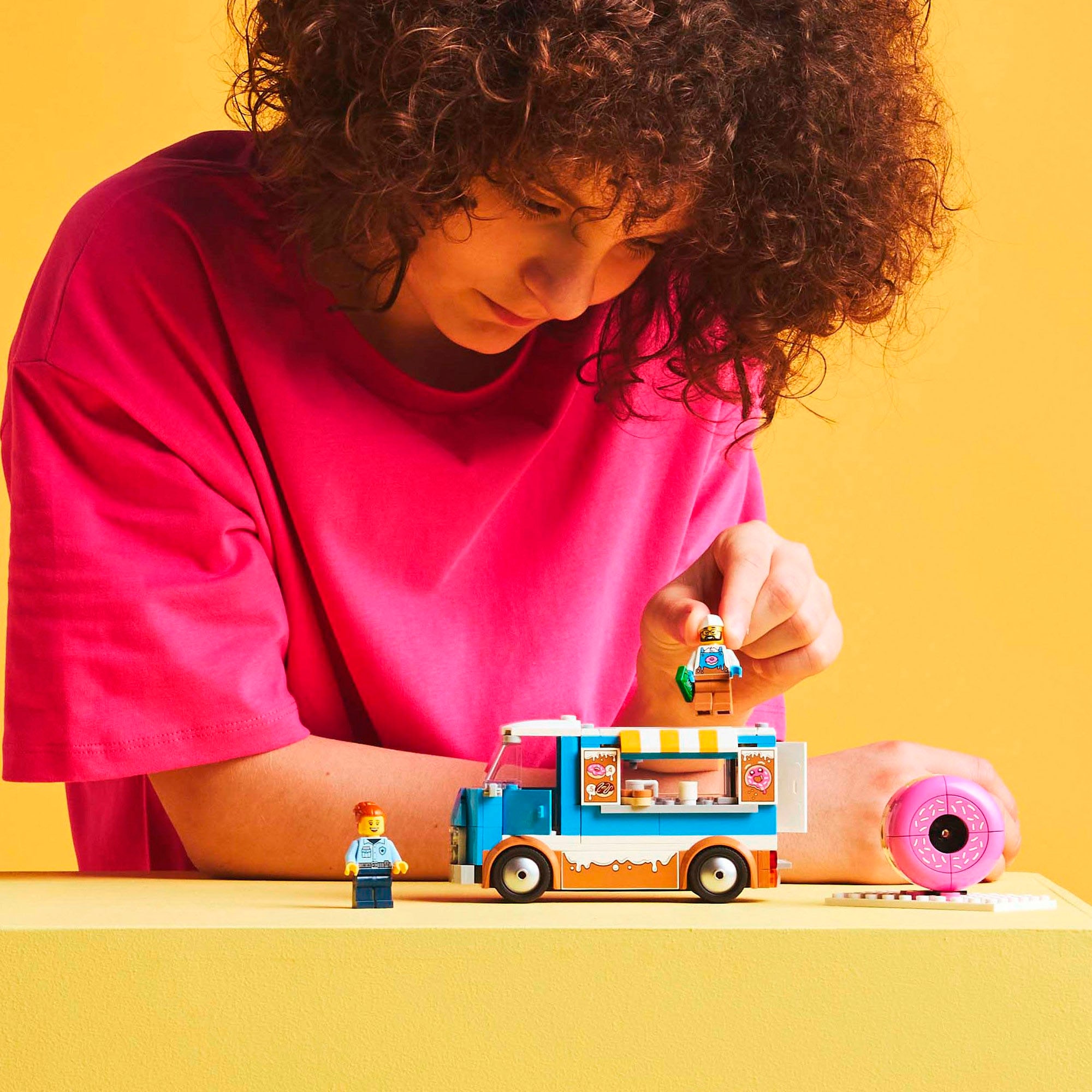 LEGO® Konstruktionsspielsteine »Donut Truck (60452), LEGO City« Made in Europe