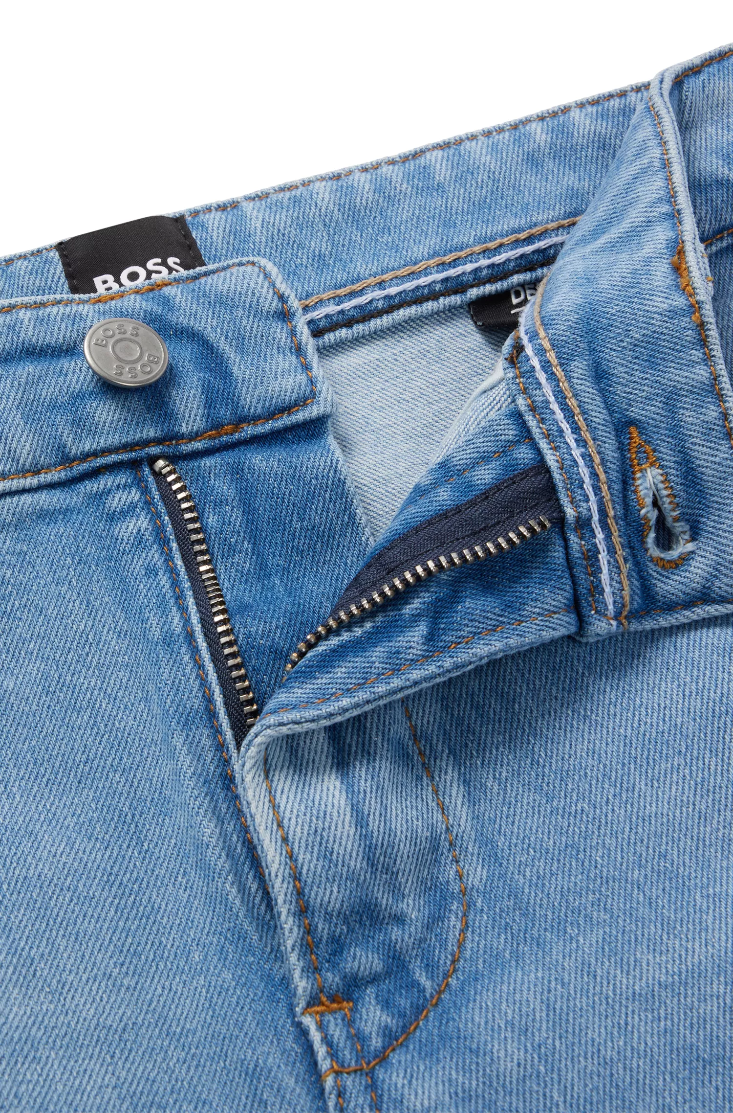 Calça jeans BOSS preta, corte slim, em denim azul com elasticidade confortável.