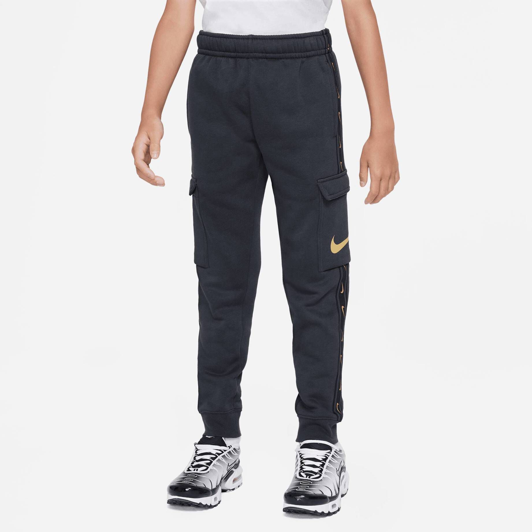 Nike Sportswear| Jungen Cargo-Sweathose REPEAT