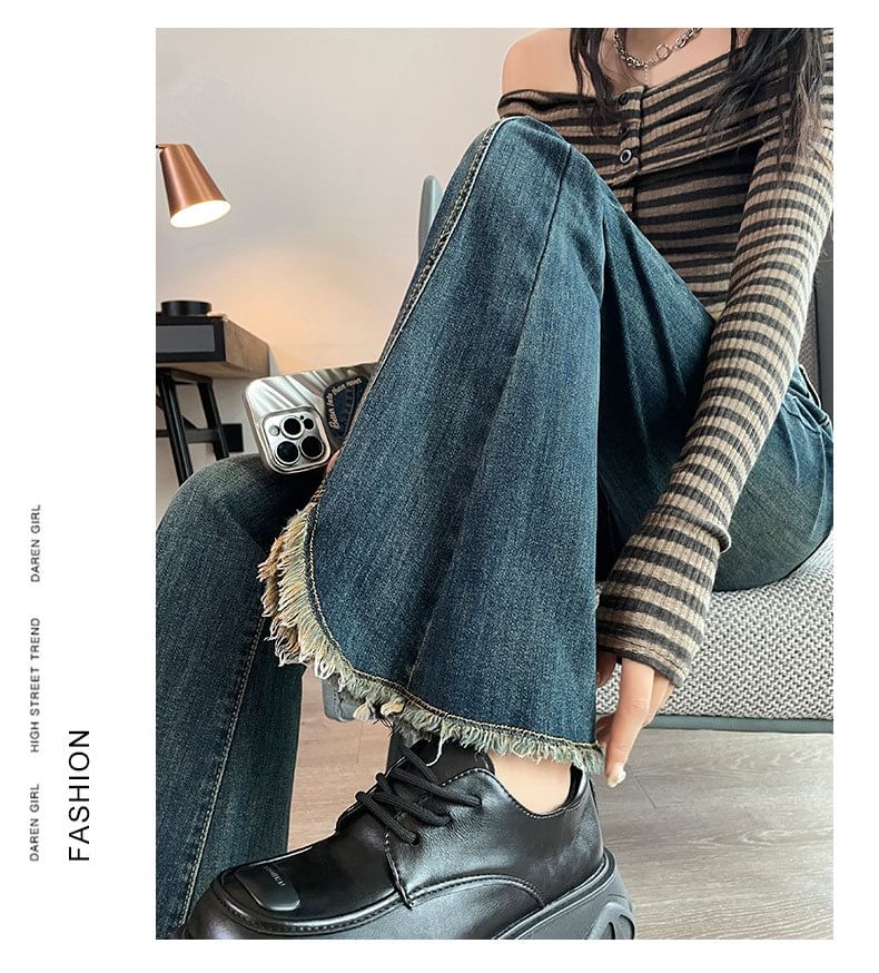 Wisjam - High-waist gerafelde klokbodem jeans