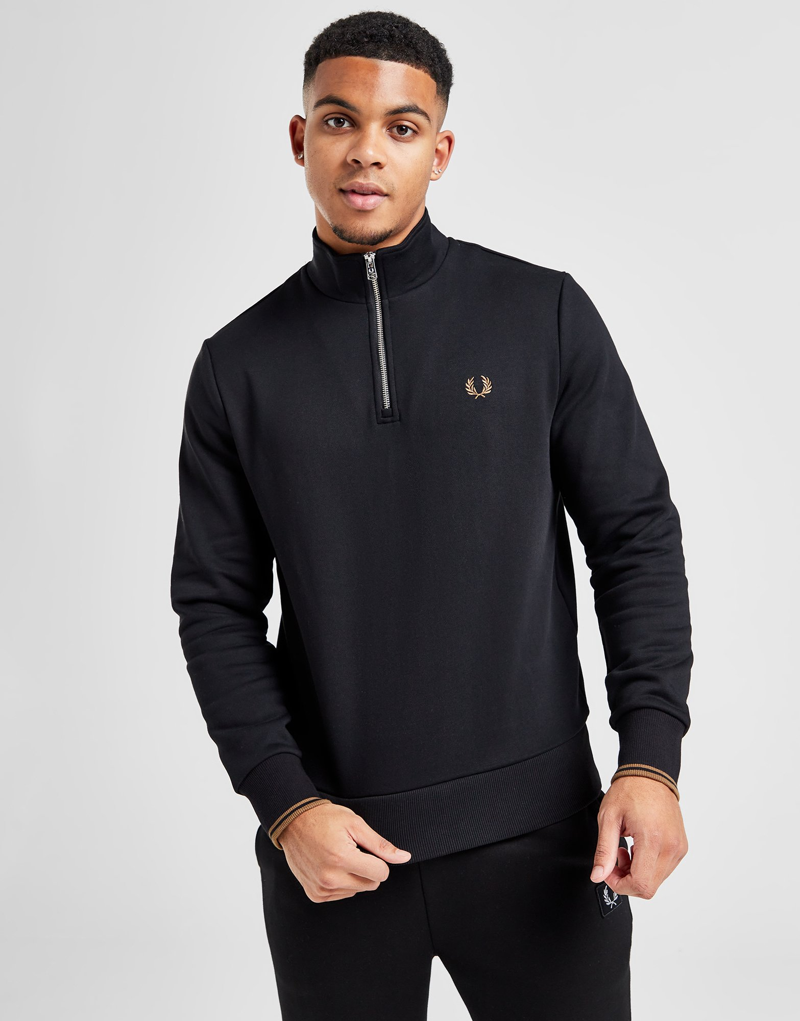 Fred Perry Sweatshirt Zippé 1/4 Badge Homme