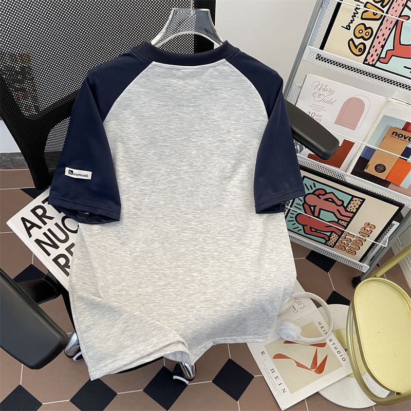 Plummie - T-shirt met korte mouwen, ronde hals en belettering, raglanmouwen