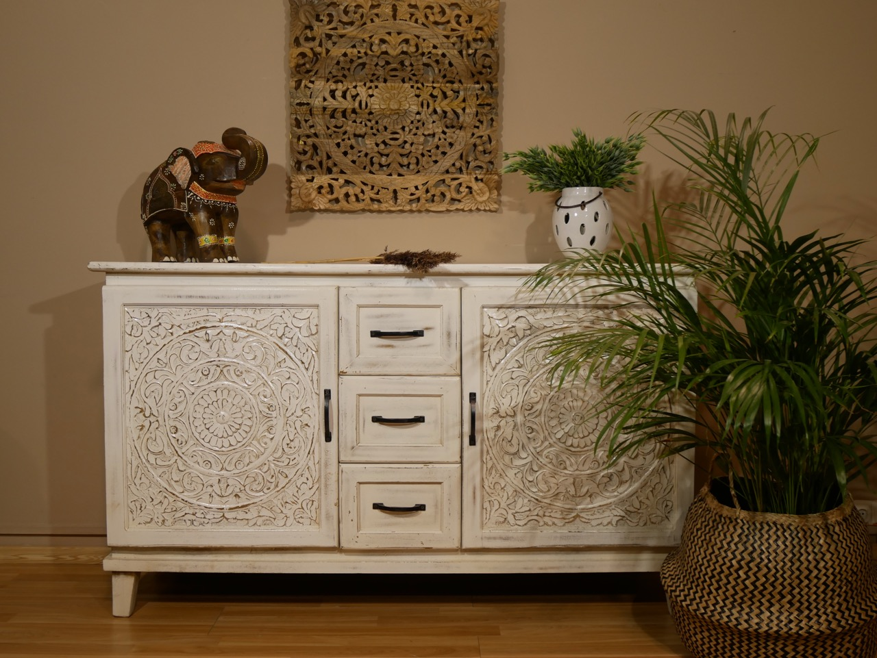 Sideboard Flair #1
