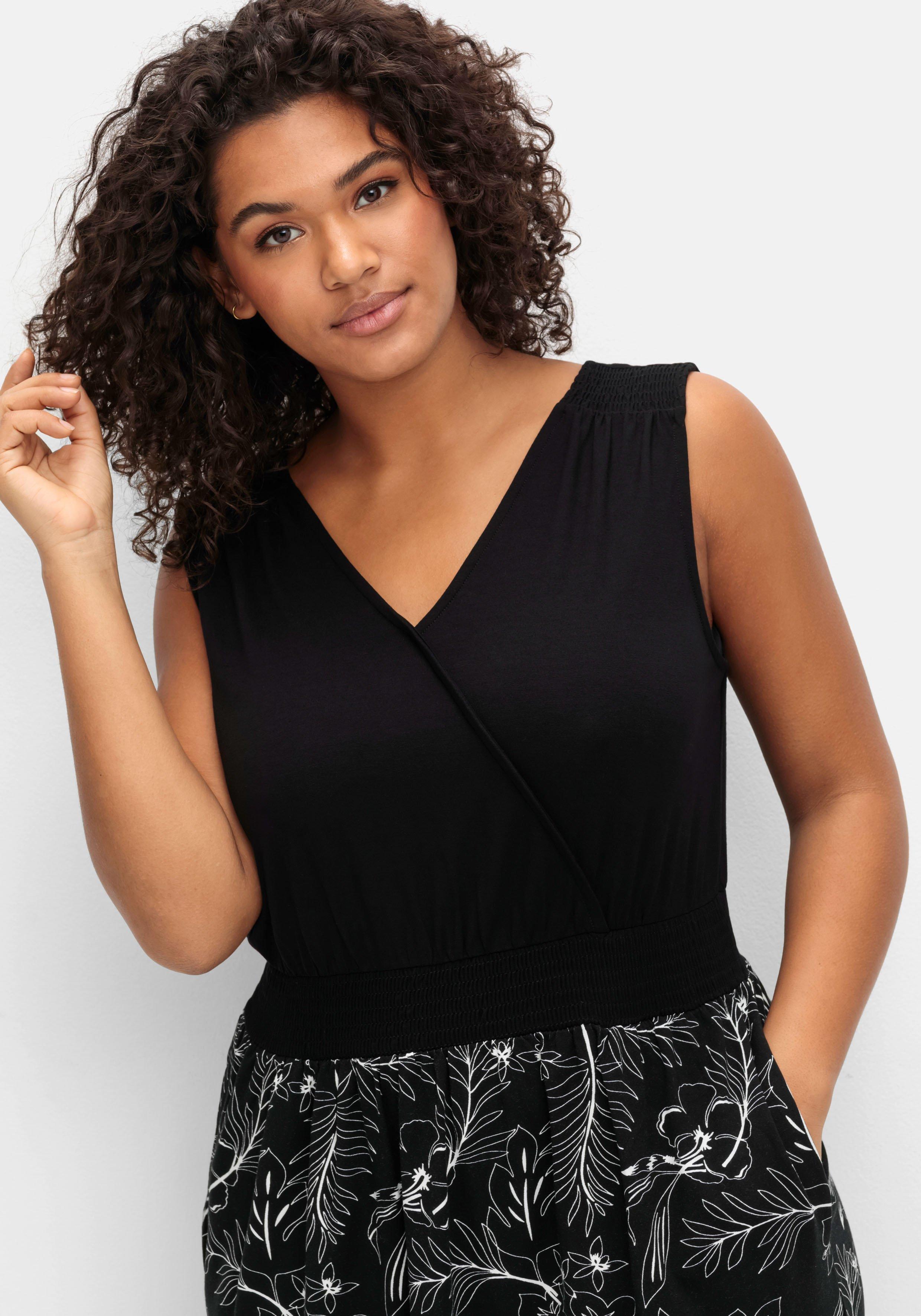 Jerseykleid in Wickeloptik, mit V-Cut hinten
