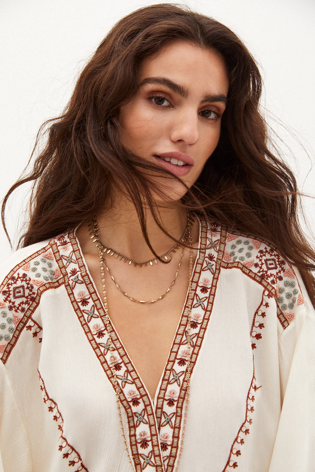 Blusa Delilah com bordado Cross - Bege