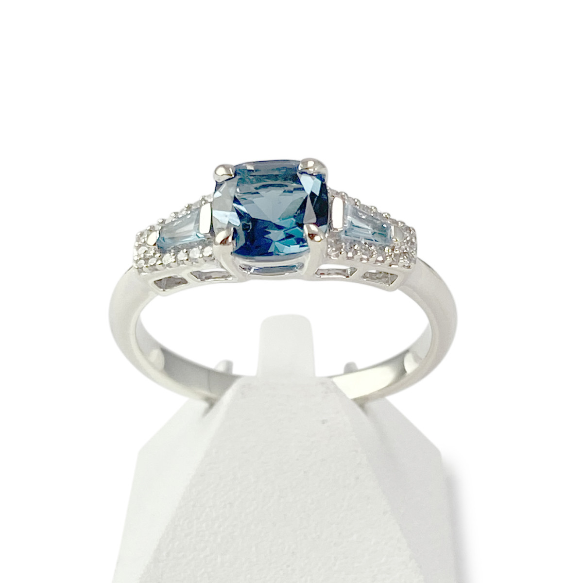 Bague d'occasion or 375 blanc topazes et diamants