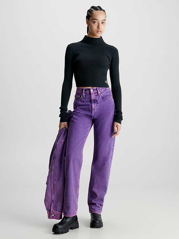 Suéter cropped de malha canelada com modelagem justa
