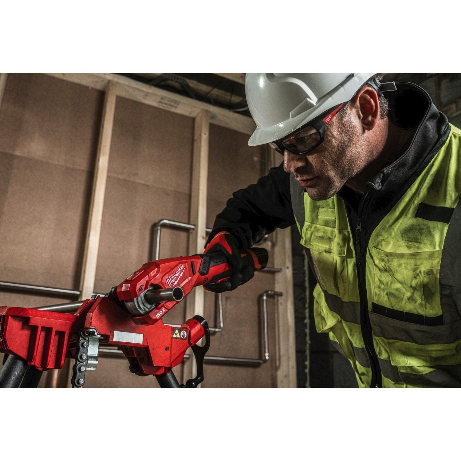 Milwaukee M12 PCSS-202C RAPTOR™ Accu Pijpsnijder RVS 12V 2.0Ah in Transportkoffer - 4933479242