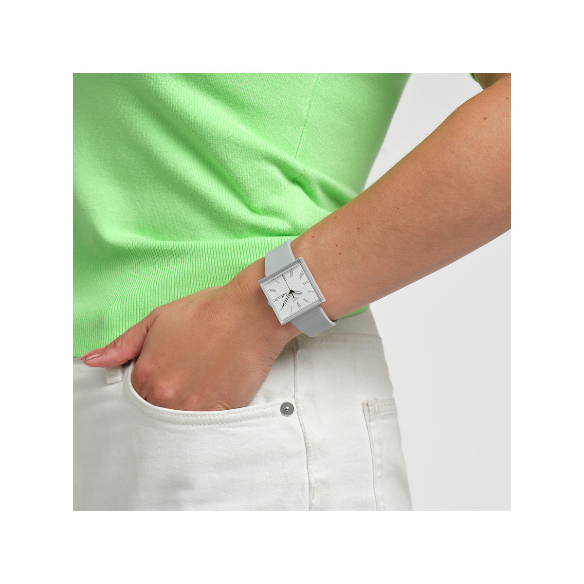 Montre SWATCH Square bioceramic What if gray? homme bracelet matériau biosourcé gris