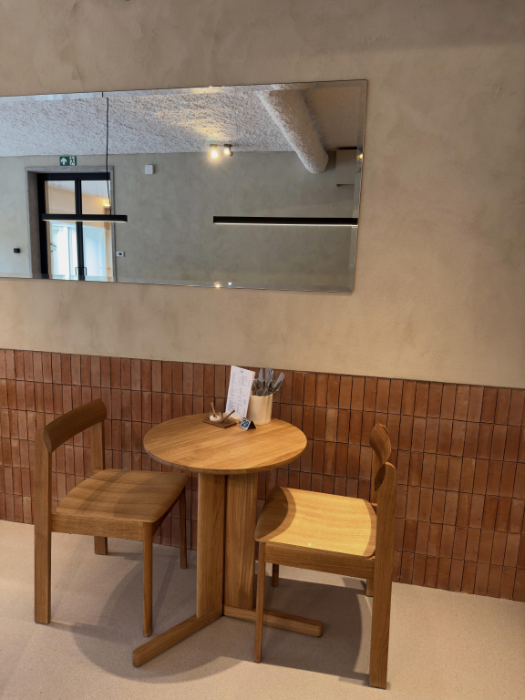 Form&Refine Trefoil tafel Ø75 eiken