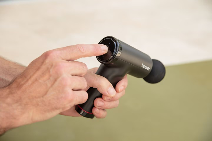MG 89 Muskelmassagegerät Massage Gun CompactPower Elektronische Muskelmassagepistole mit 3 Aufsätzen (10434) - Schwarz