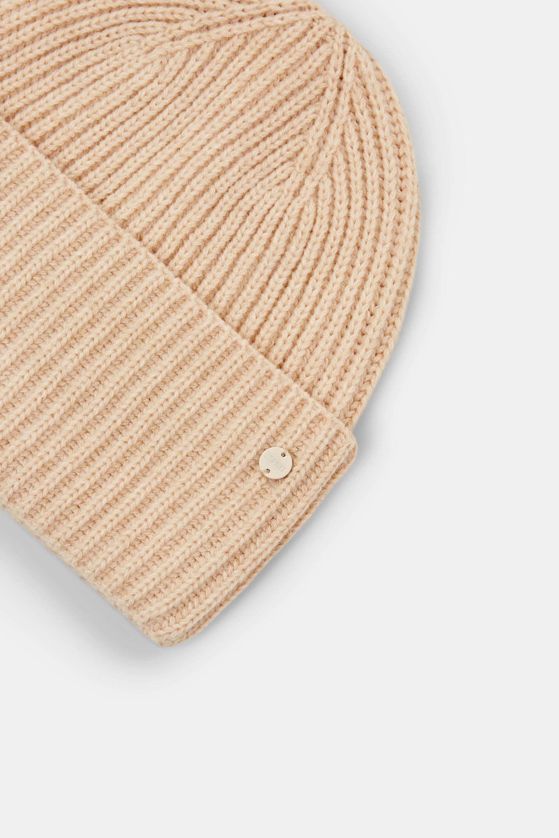 Bonnet en maille côtelée