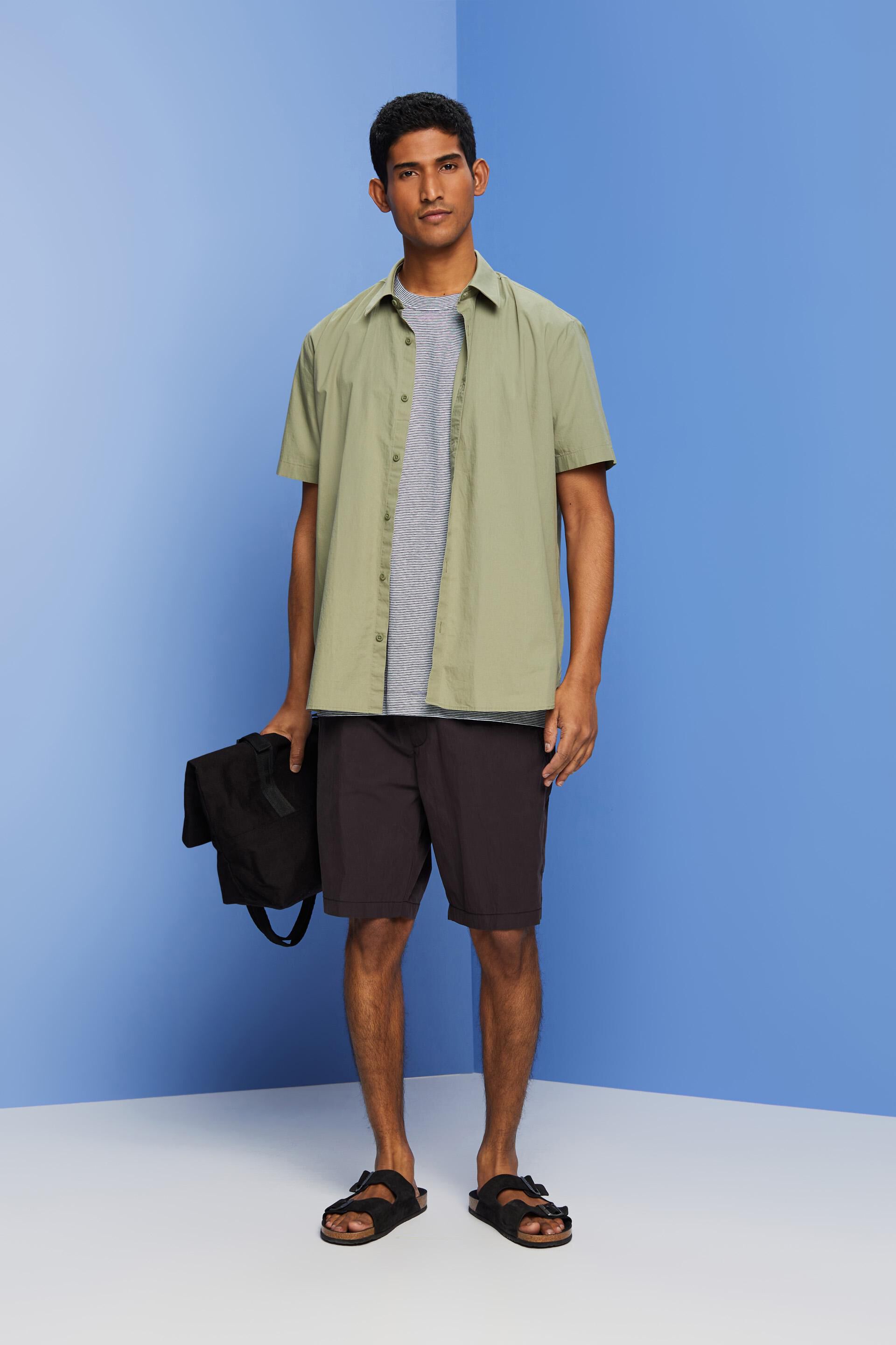 Chemise à manches courtes et col boutonné