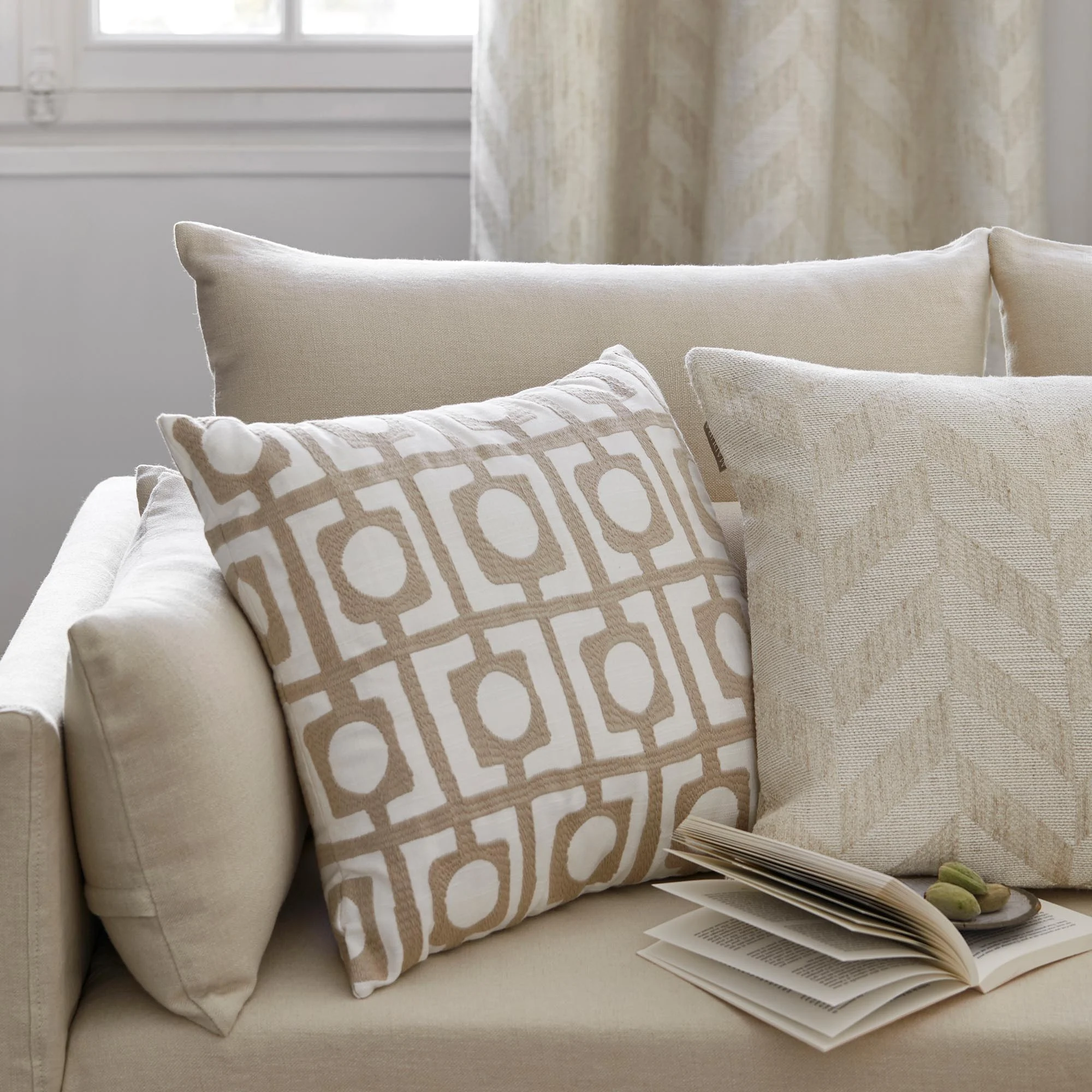 TOBIAS - Housse de coussin | Beige
