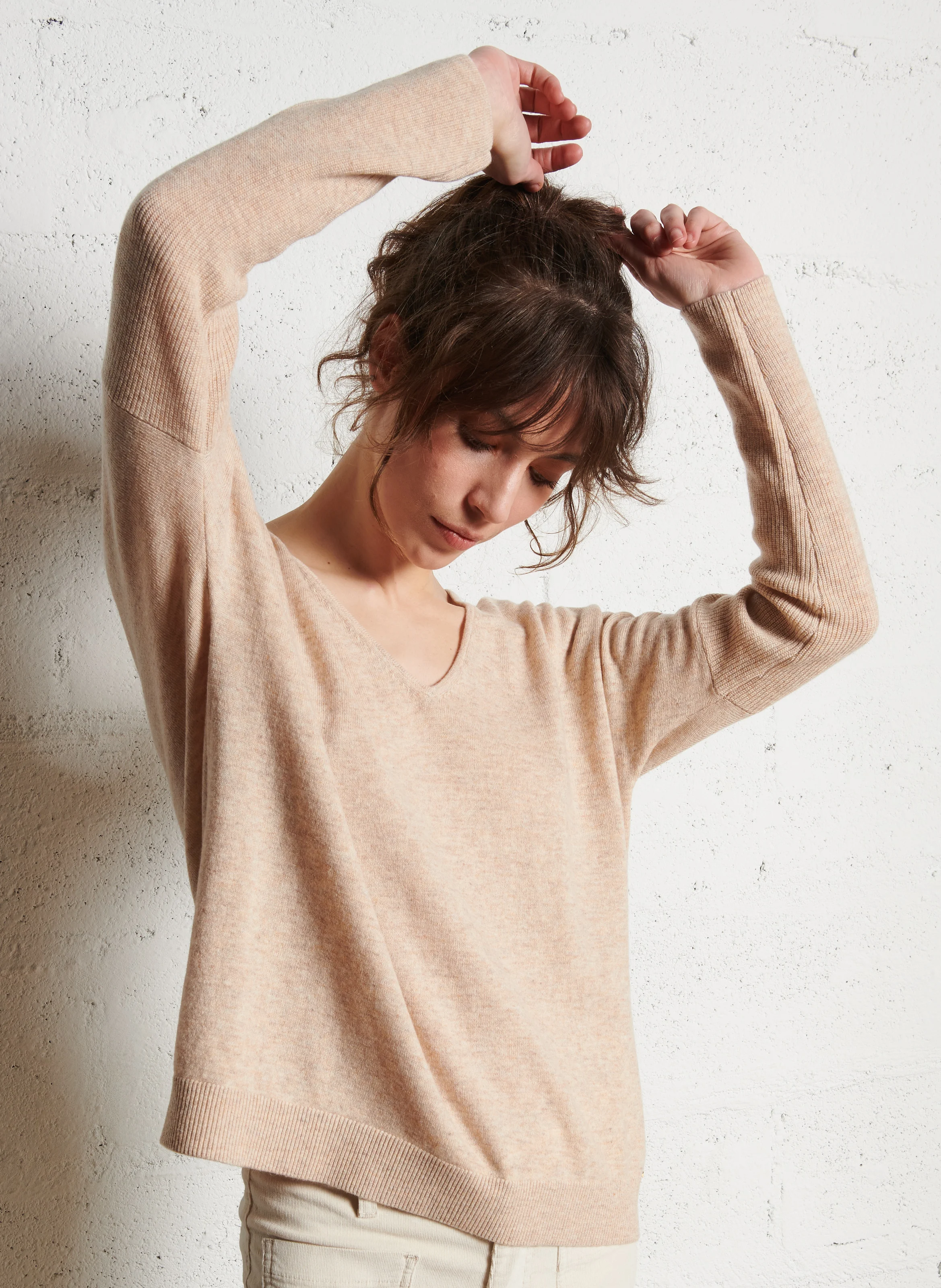 ARNITO - Pull col V en laine| Beige