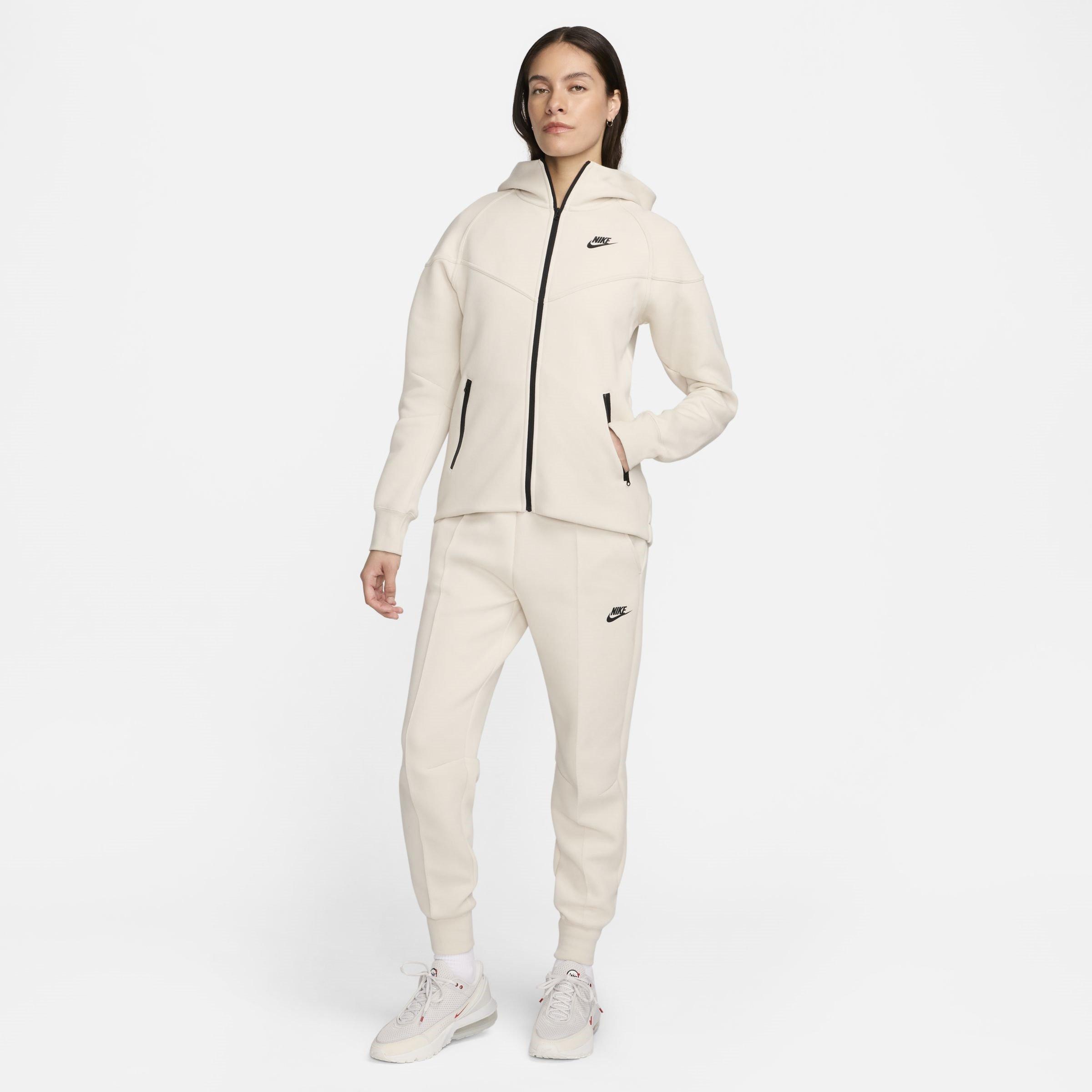Nike Tech Fleece Hood
