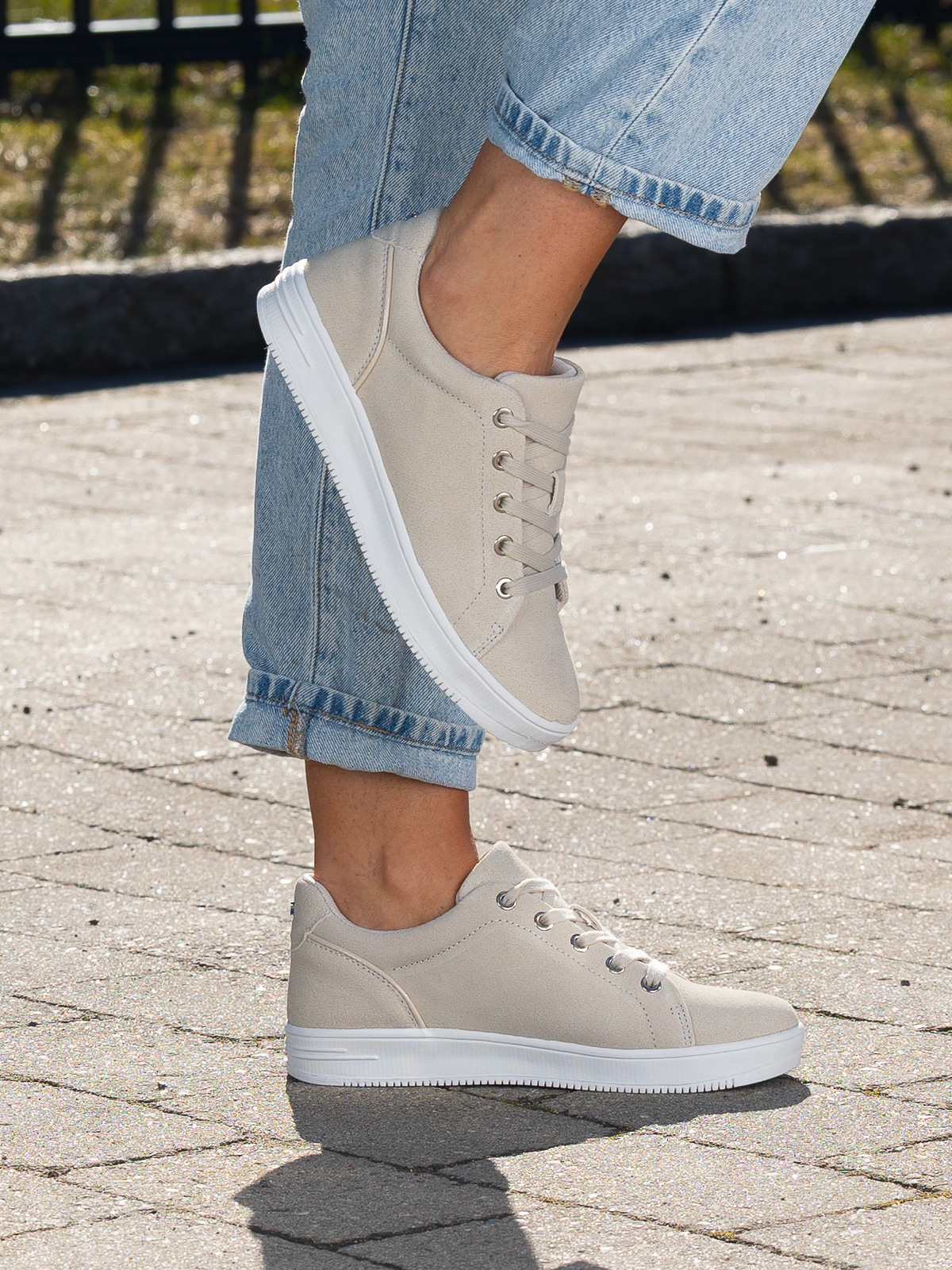 Gorbio Low Suede Beige - Trapes Sko