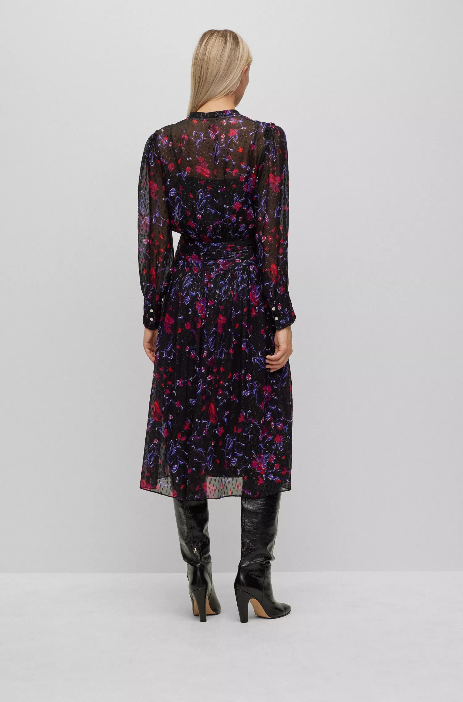 Vestido BOSS preto oversized com estampa floral em mistura de seda.
