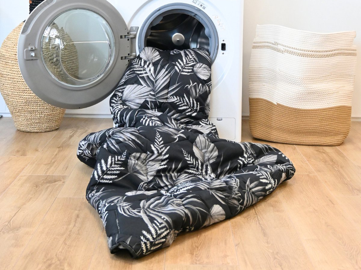 HappyBed Black leaves All year dekbed - 140 x 220 cm