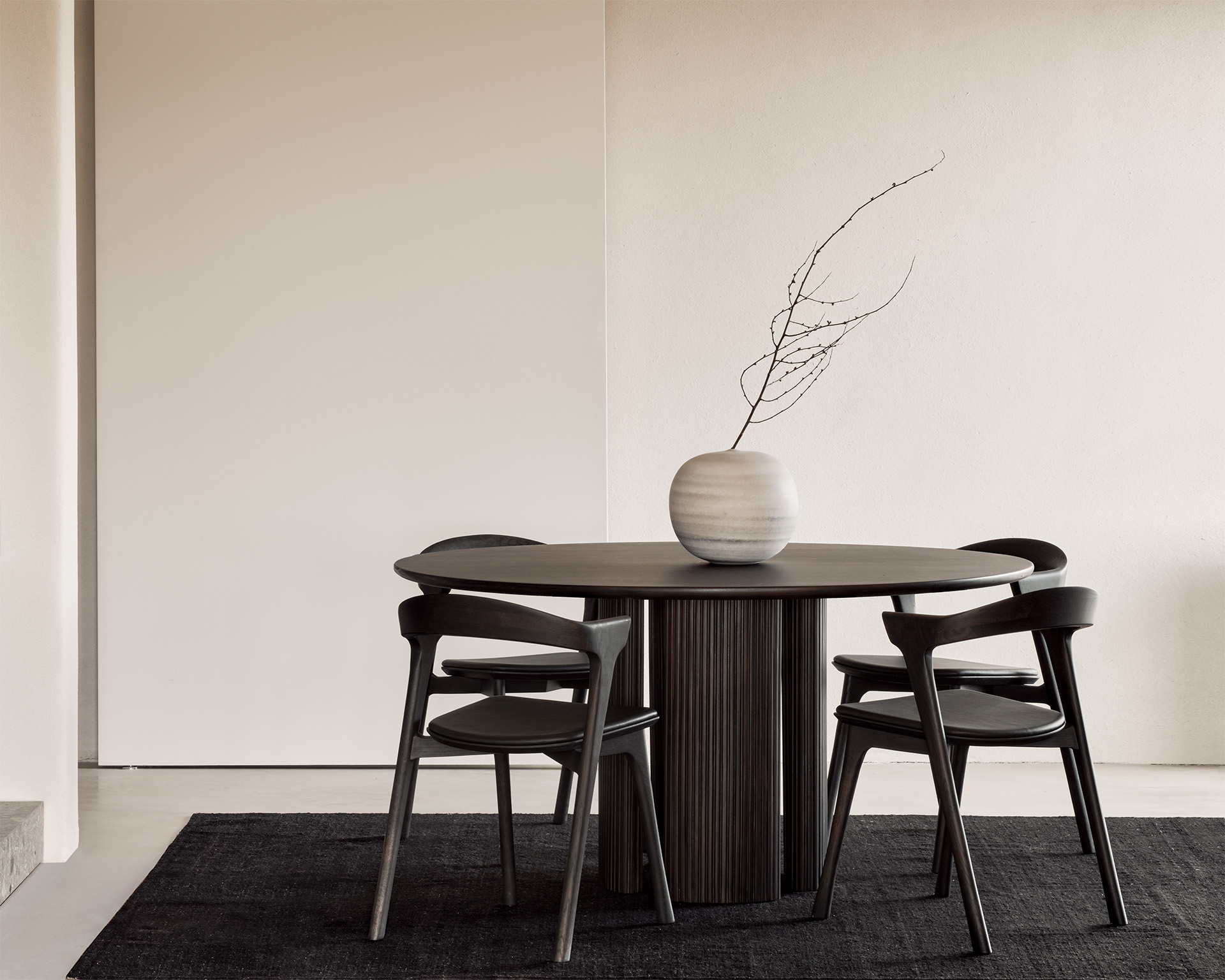 Ethnicraft - Roller Max eettafel 150 rond  - donker mahonie