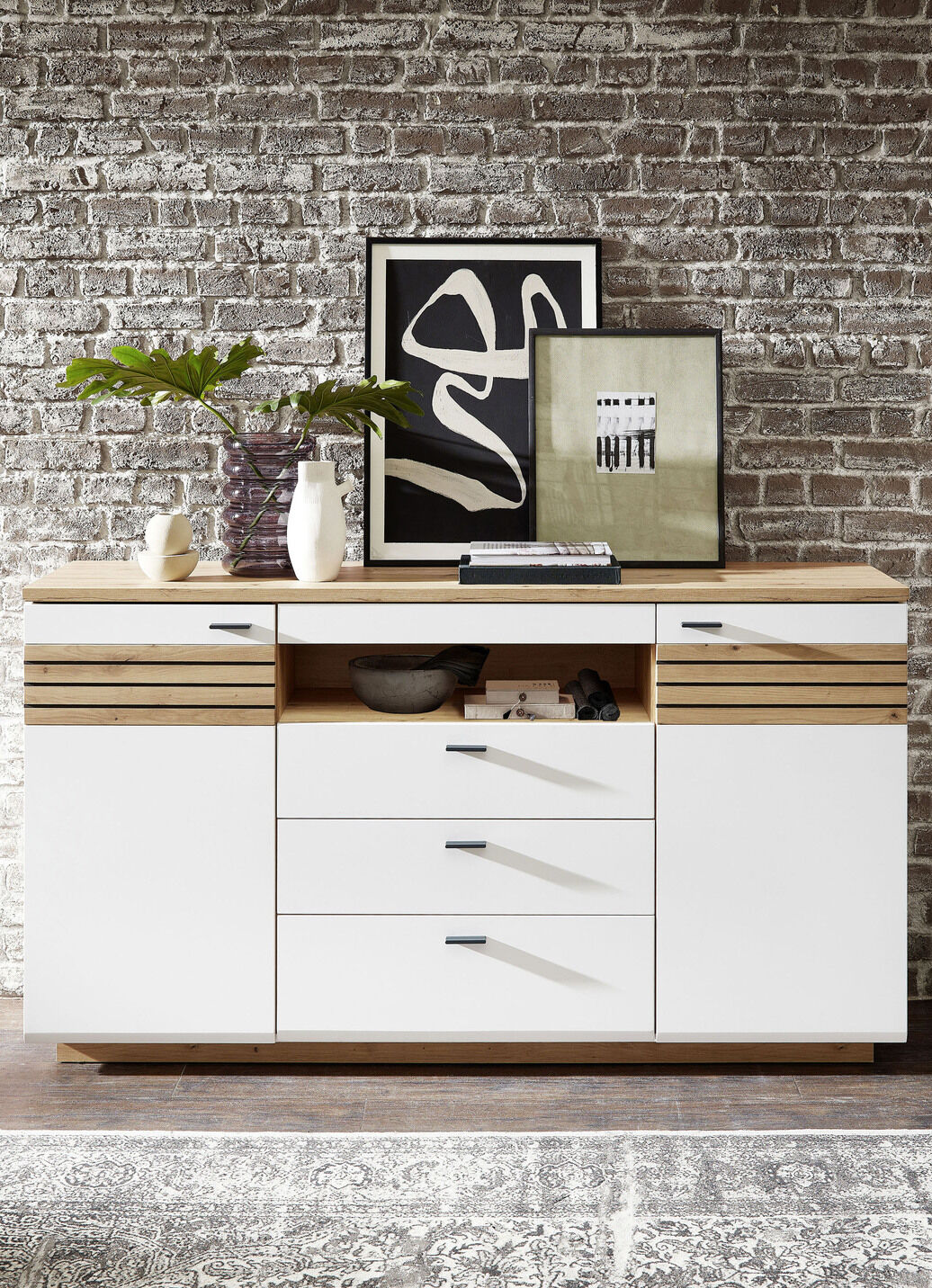 Sideboard mit Softclose-Funktion