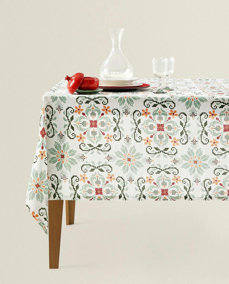 TOALHA DE MESA DE LINHO COM PONTO CRUZ