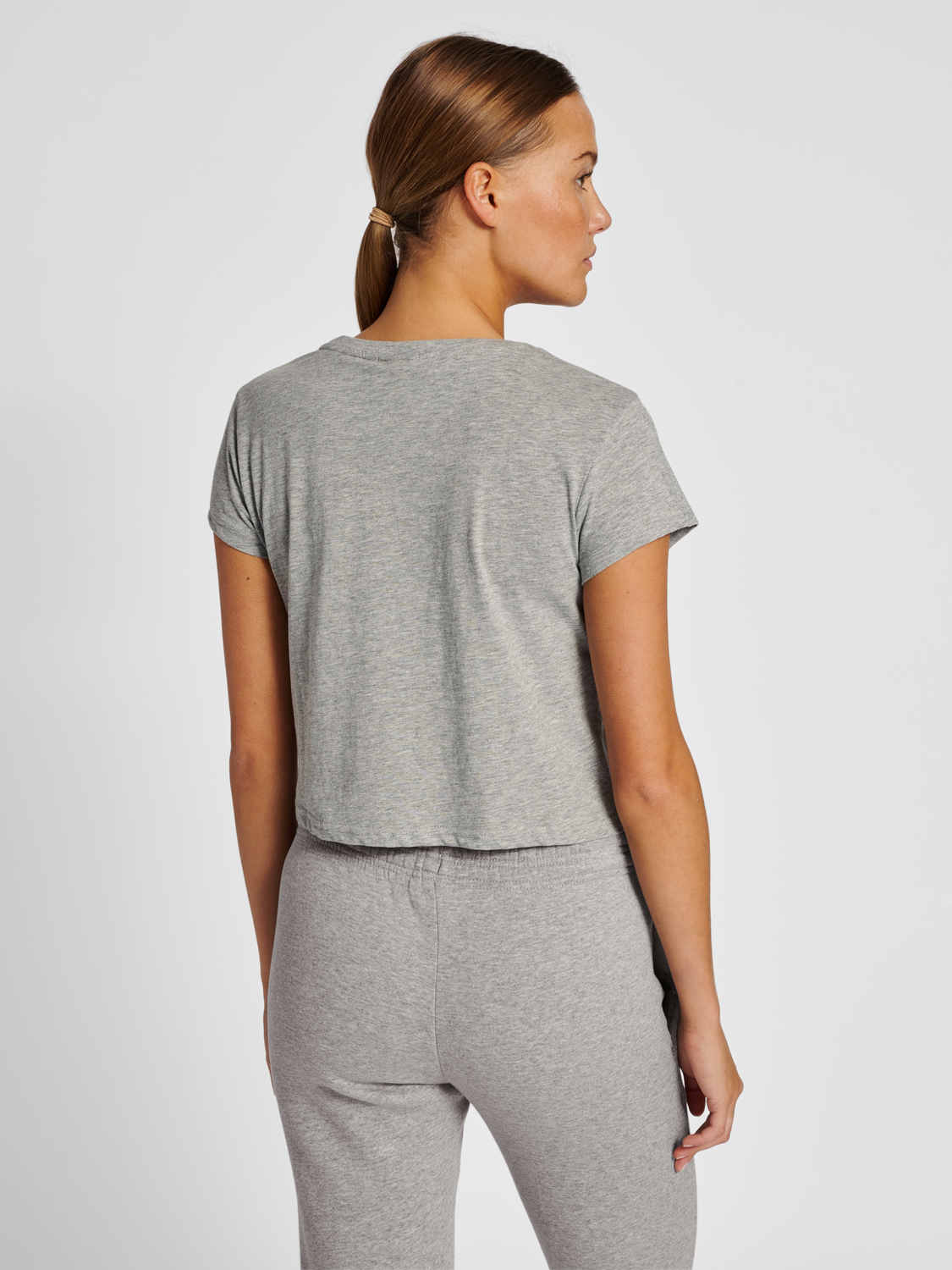 hmlLEGACY WOMAN CROPPED T-SHIRT