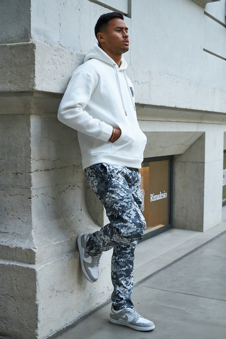 Pantalon de jogging cargo camouflage pixel gris