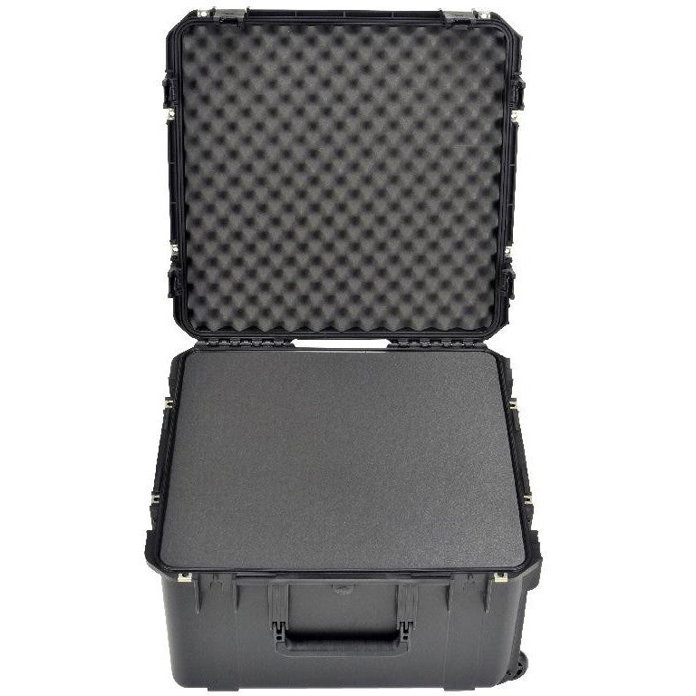 SKB 3i-2217-12B-C waterdichte koffer met wielen 559x432x324 mm met schuim