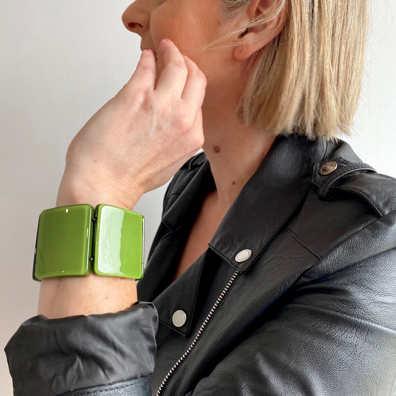 Bracelet extensible vert formes carrées