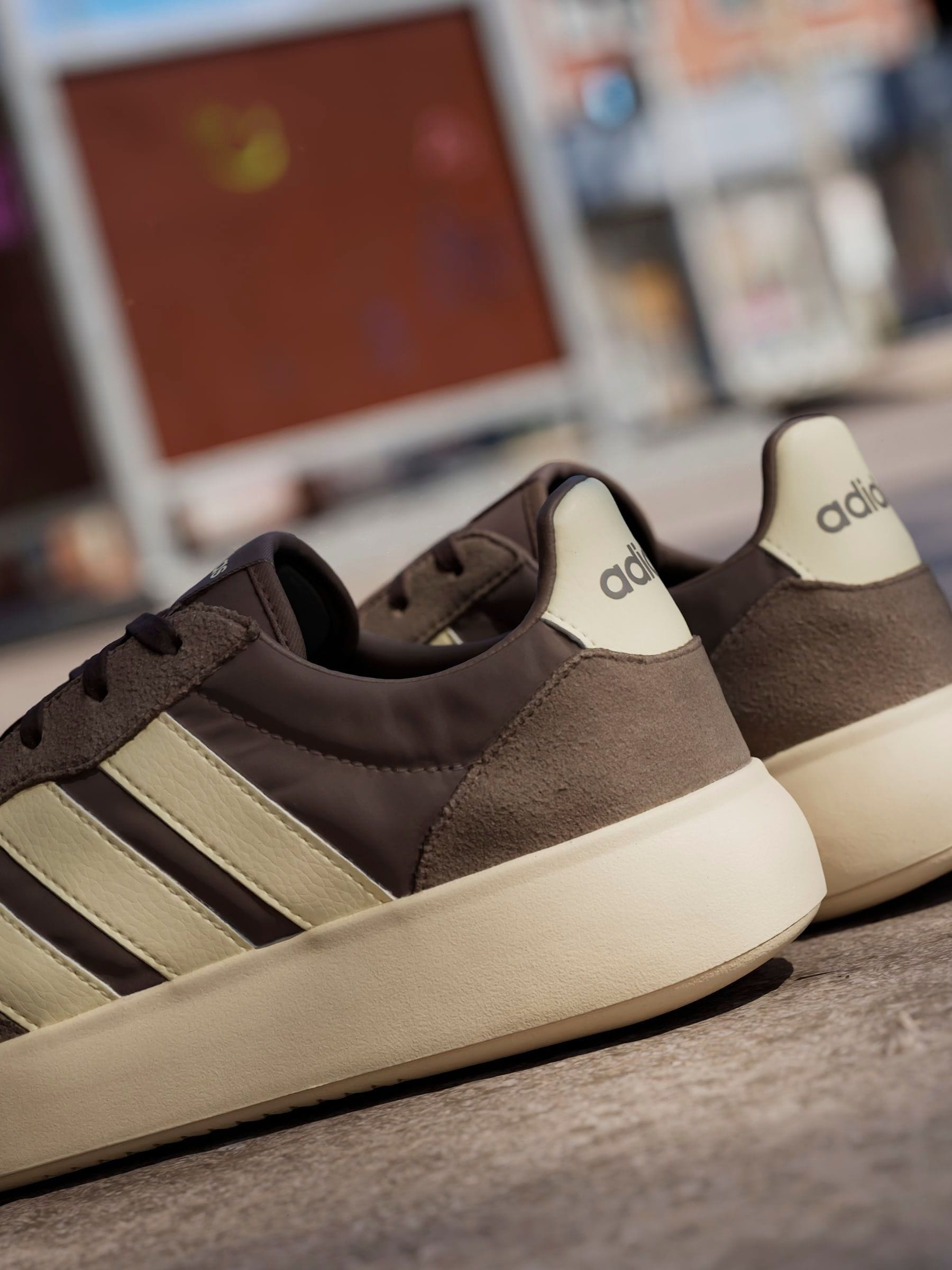 Bruin - adidas Barreda Decode sneakers