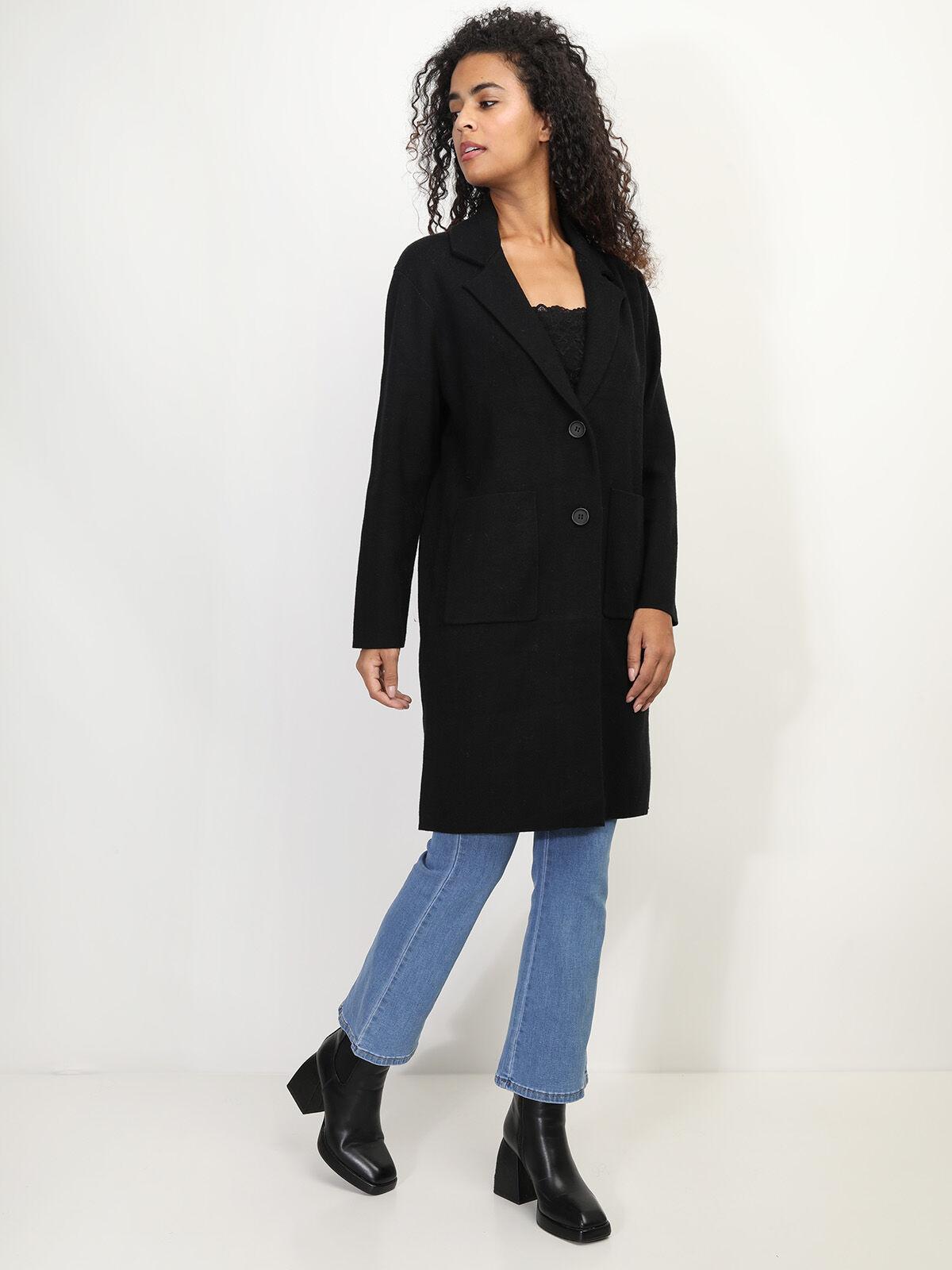 Gilet mi-long avec poches et revers de col- Noir