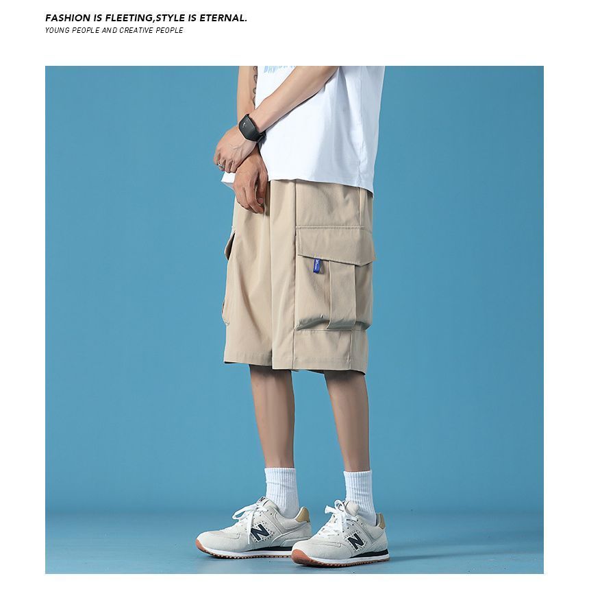 Wewewow - Cargoshorts met wijde pijpen en een effen middenhoogte