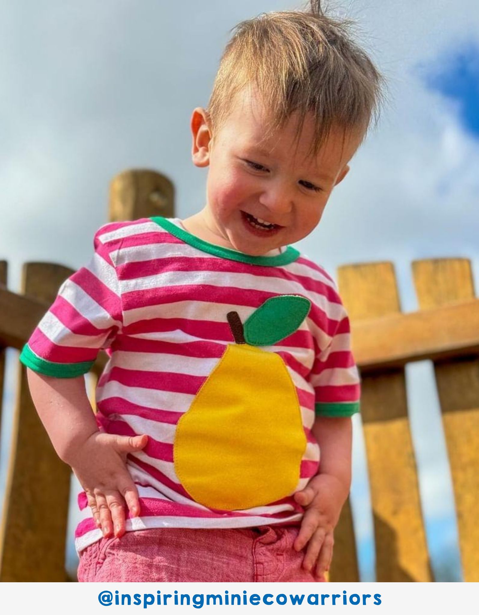 Toby Tiger Kurzarmshirt mit Birnen-Applikation
