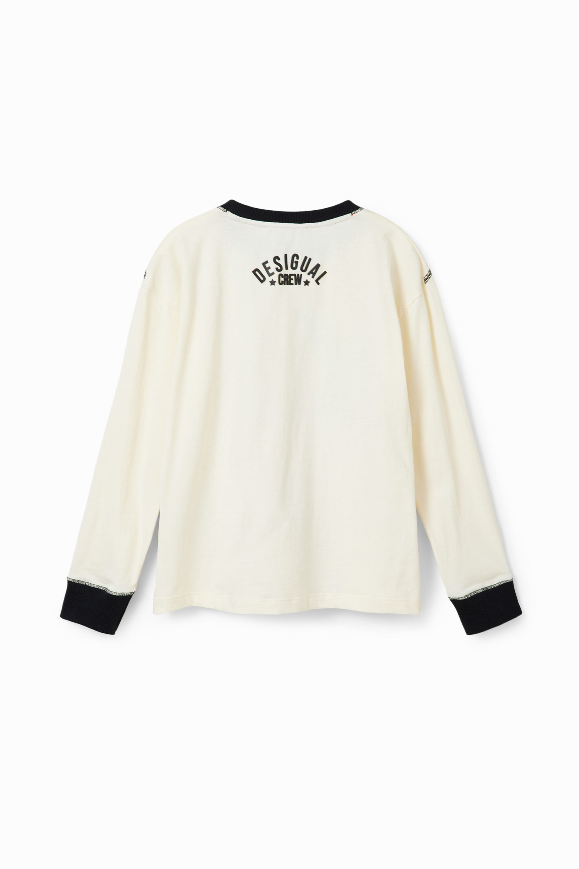 Camisa esportiva com patch