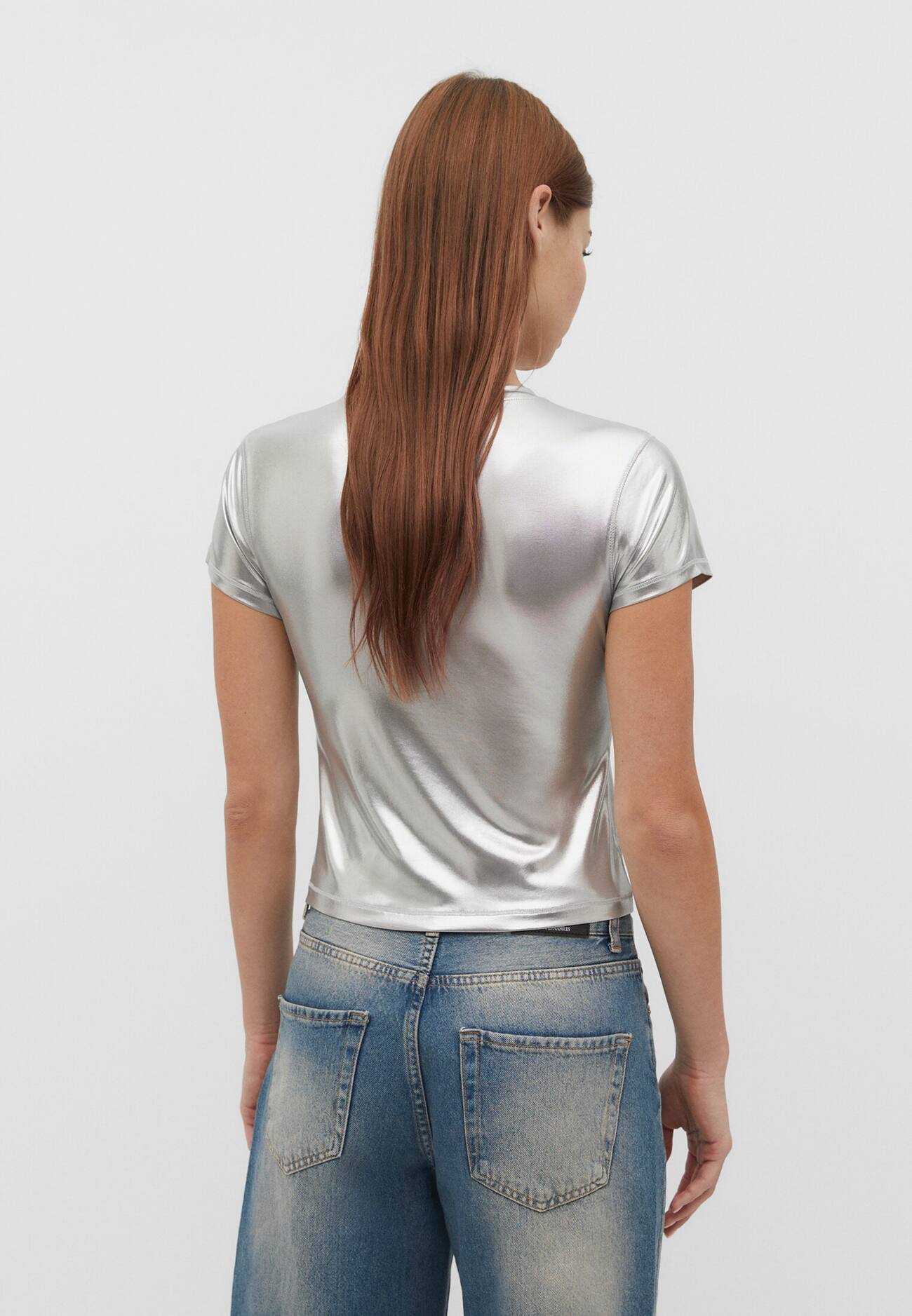 Camiseta laminada brilhante