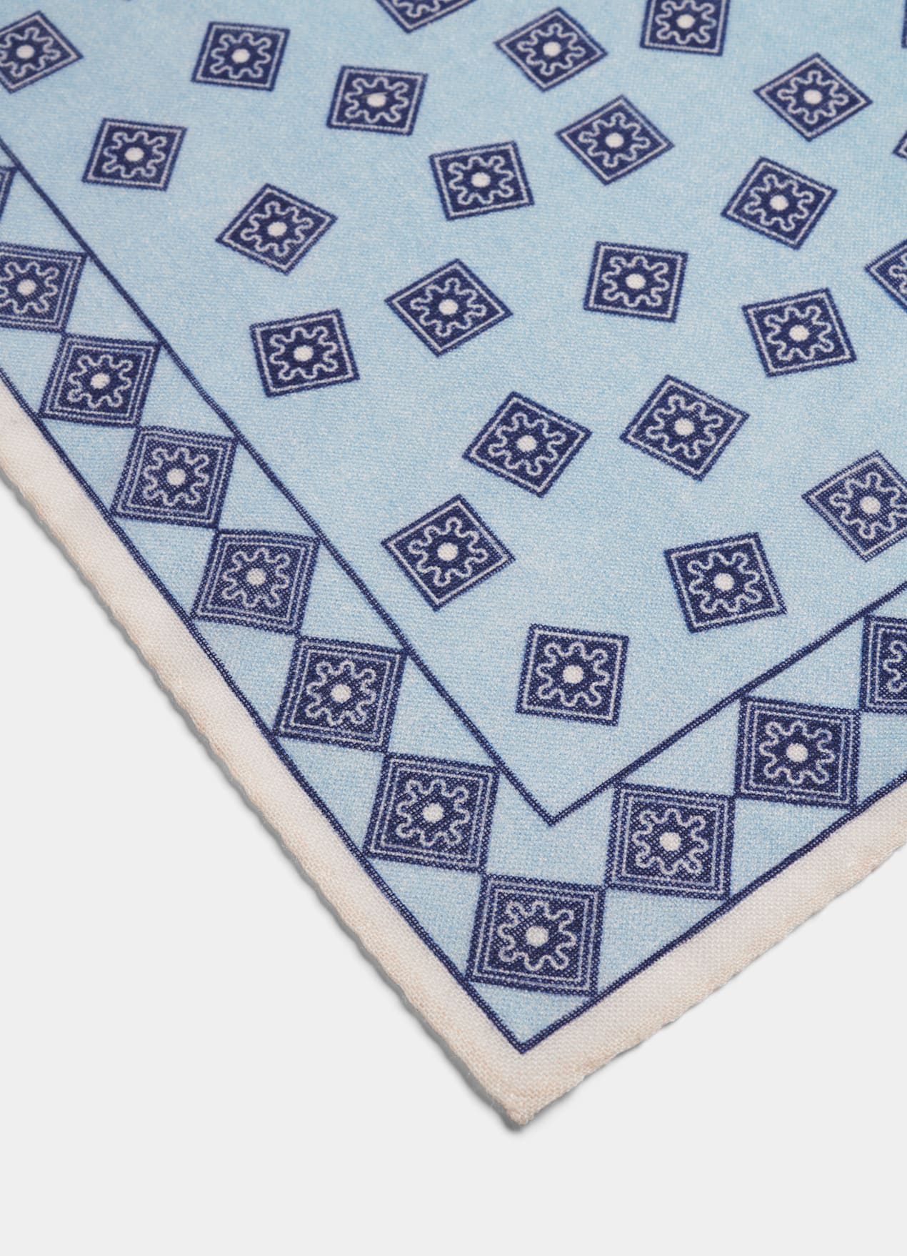 Pochette bleu clair motif graphique