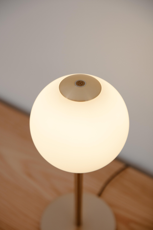 Umage Audrey tafellamp LED messing/opaal