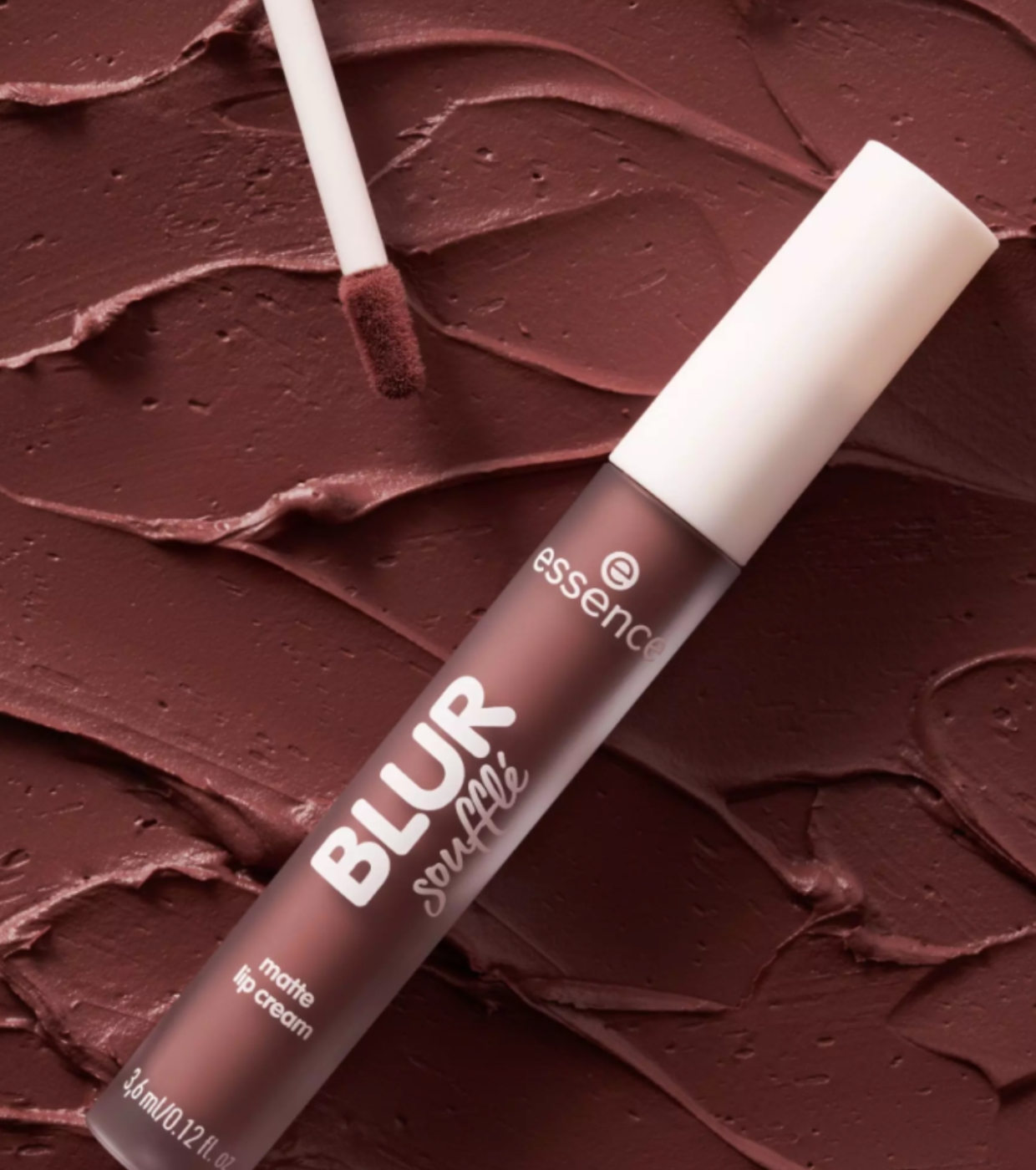 essence - Batom matte com acabamento esfumado BLUR soufflé - 01: Deep Scroll